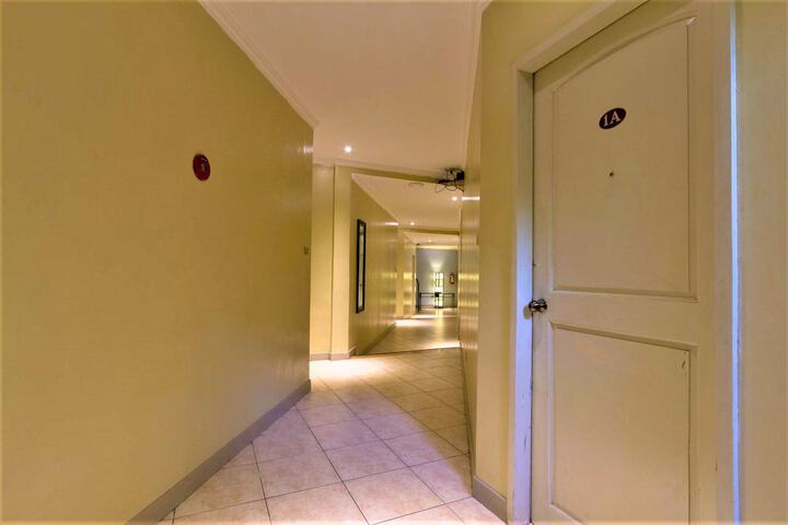 Ballroom/Hall 5 of 24