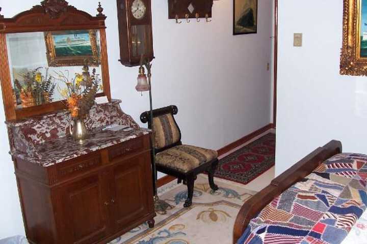 Room 14 of 27
