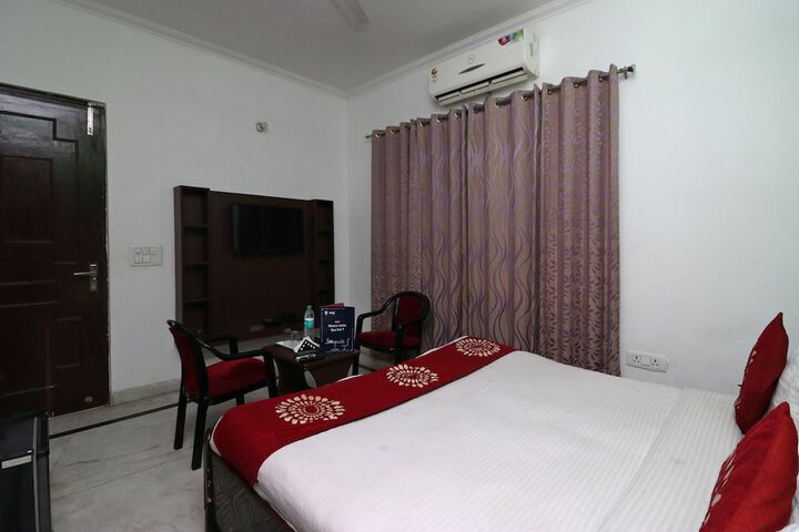 Room 17 of 29