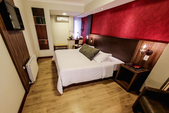 Room 56 of 98