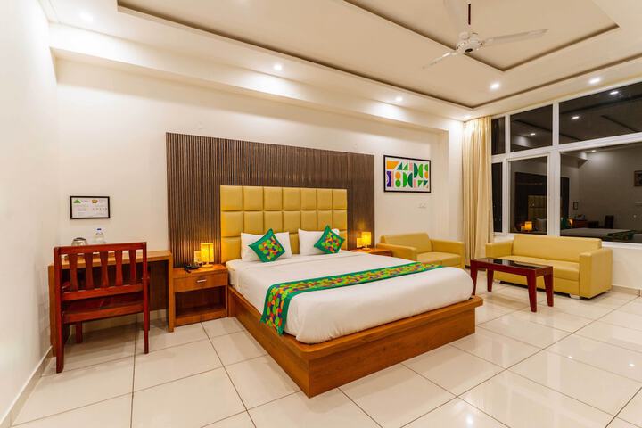 Room 8 of 41