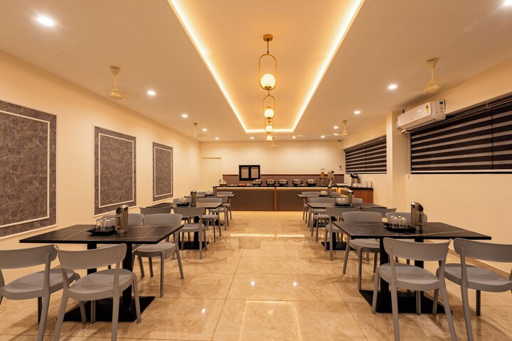 Dining 89 of 107