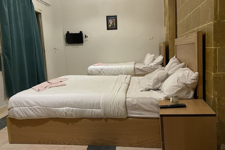Room 37 of 37