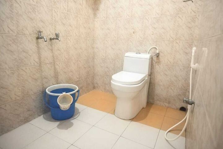 Room 69 of 100