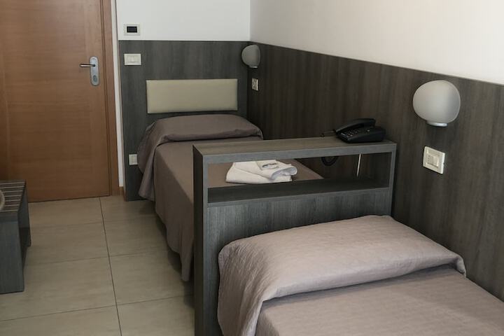 Room 20 of 73