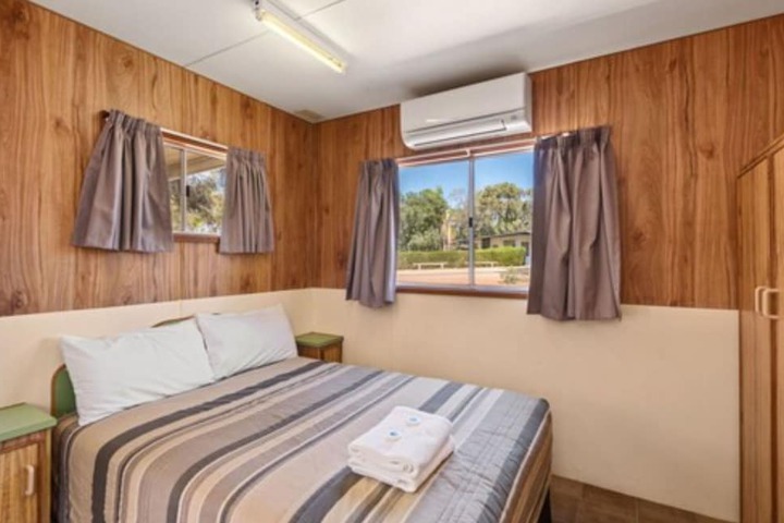 Room 12 of 130