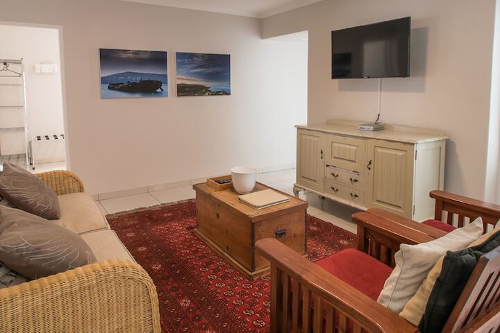 Room 206 of 648