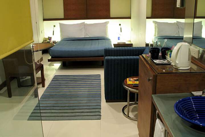 Room 6 of 51