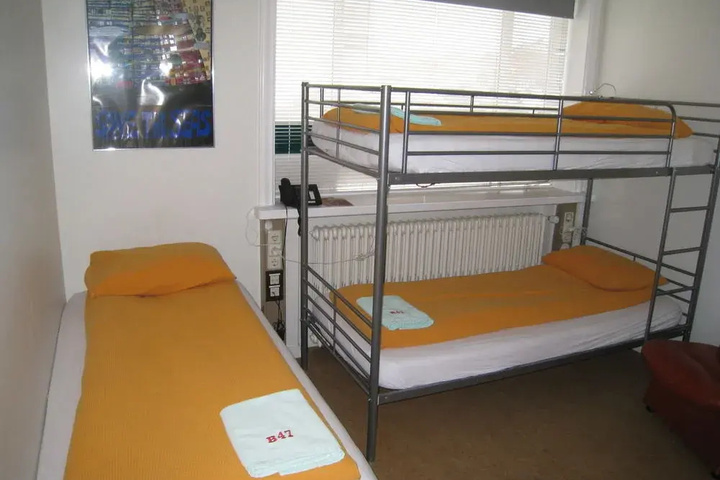 Room 3 of 15