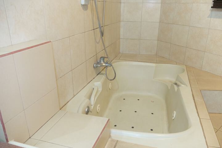 Hot Tub 69 of 107