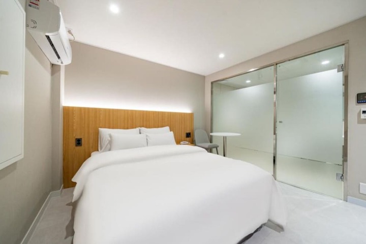 Room 3 of 12