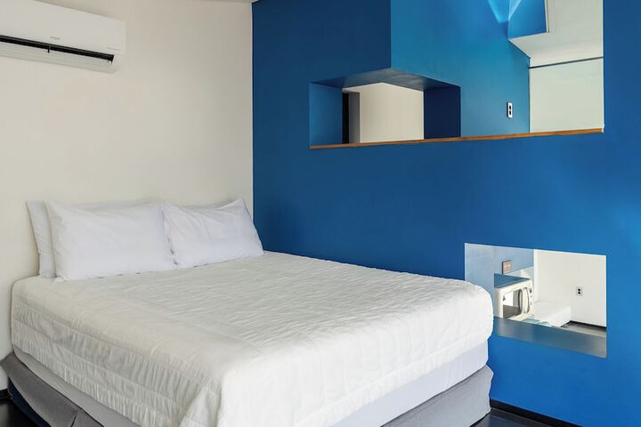 Room 42 of 70