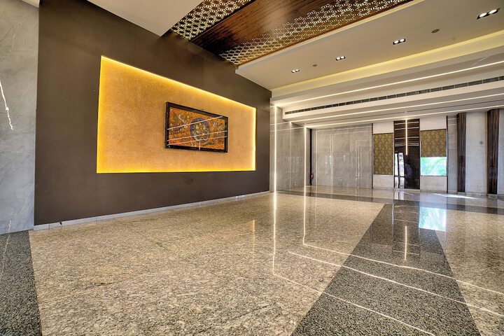 Ballroom/Hall 77 of 97