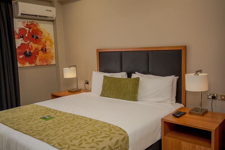 Room 19 of 34