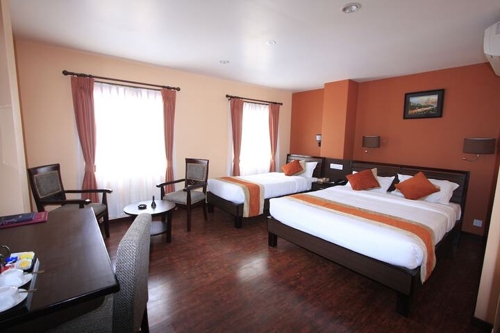 Room 9 of 38