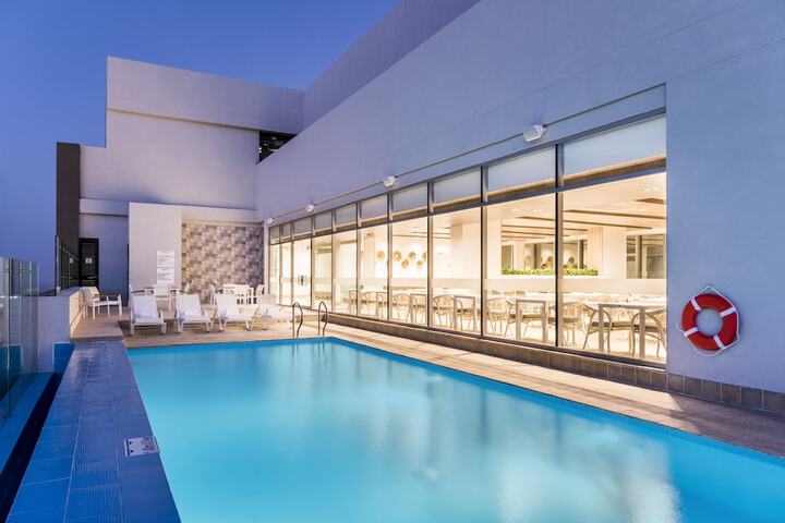Pool Hotel