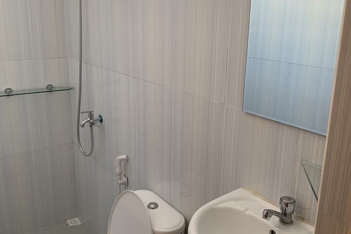 Room 14 of 30