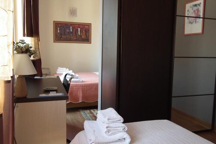 Room 15 of 50