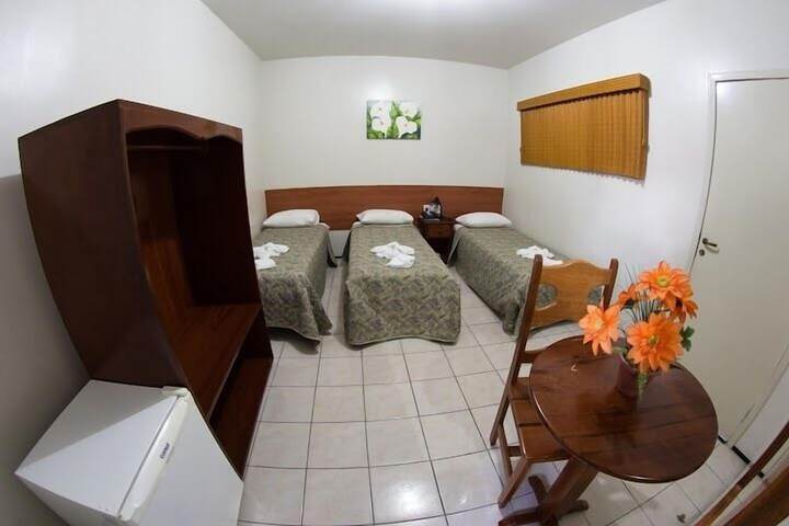 Room 9 of 25