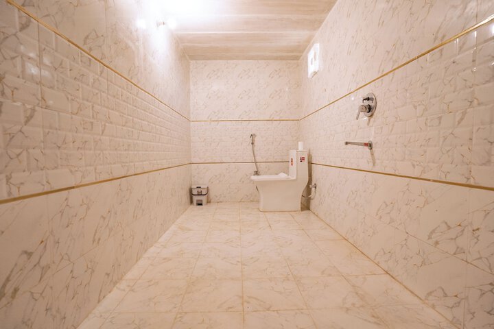 Room 13 of 31