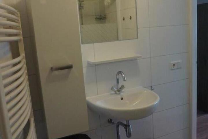Room 3 of 9