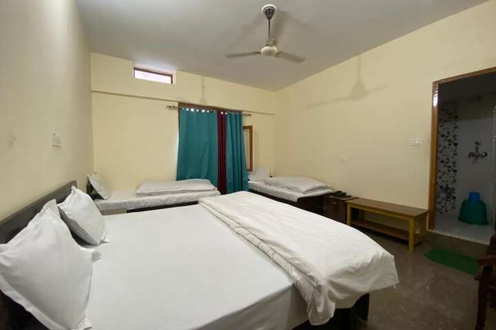 Room 11 of 38