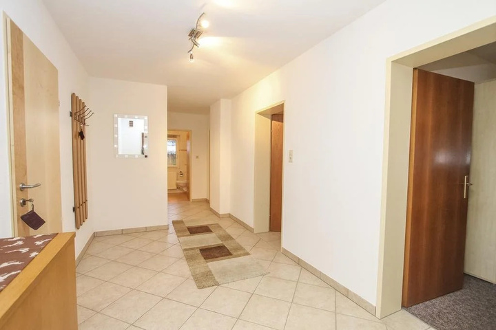 Room 10 of 17