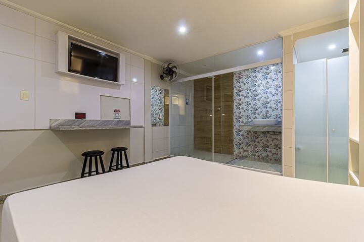 Room 15 of 76
