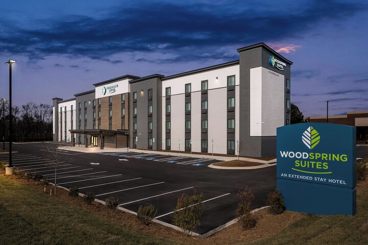 WoodSpring Suites Charlotte Northlake in Charlotte, NC