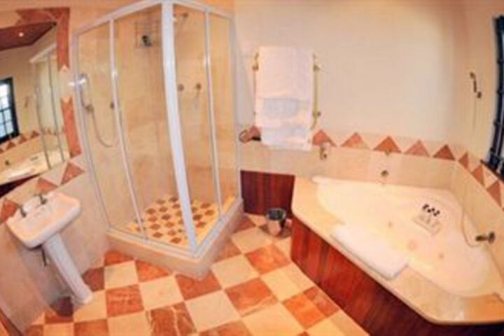 Room 3 of 26