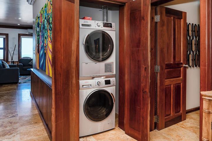Laundry 607 of 927