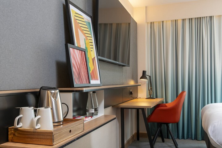 Room 43 of 128