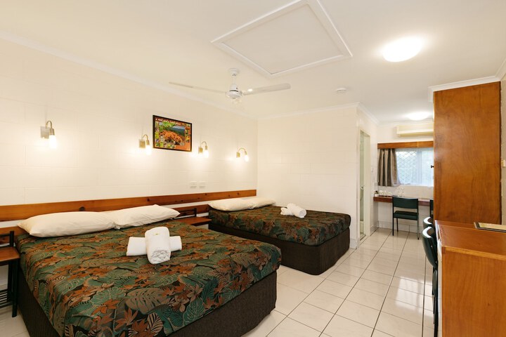 Room 15 of 53