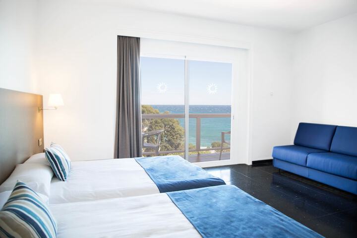 Room 4 of 48