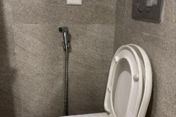 Room 11 of 14