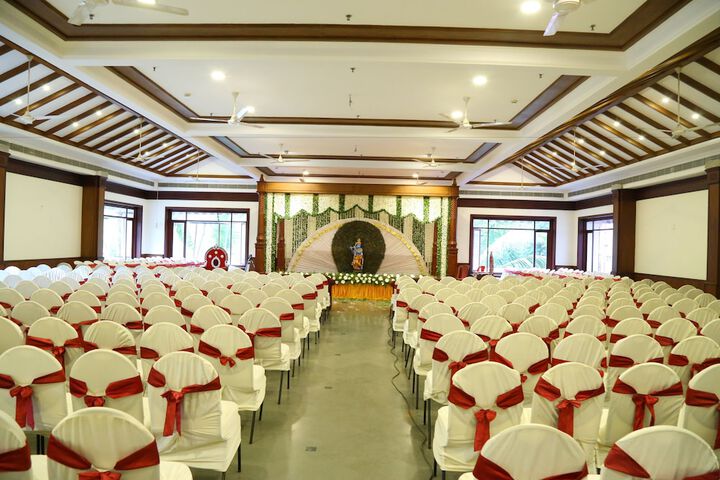 Ballroom/Hall 58 of 65