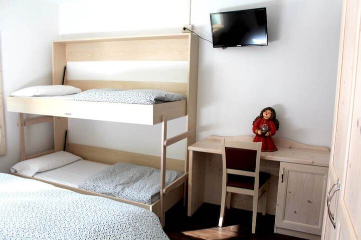 Room 9 of 45
