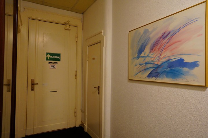 Room 49 of 71