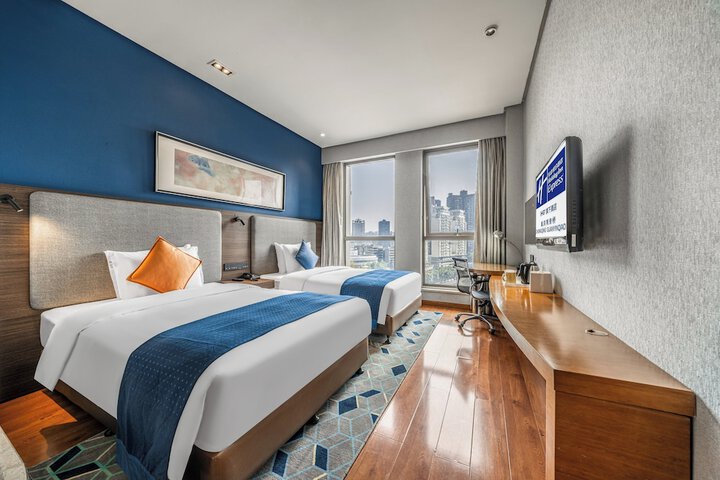 Room 21 of 73