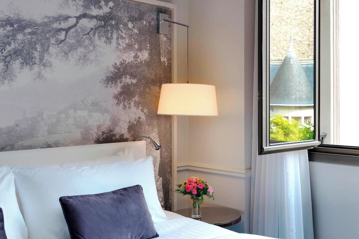 Room 25 of 160