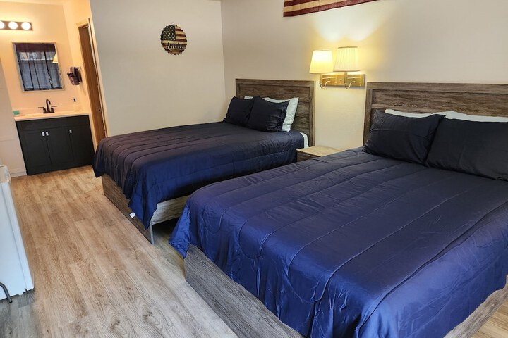 Room 3 of 38
