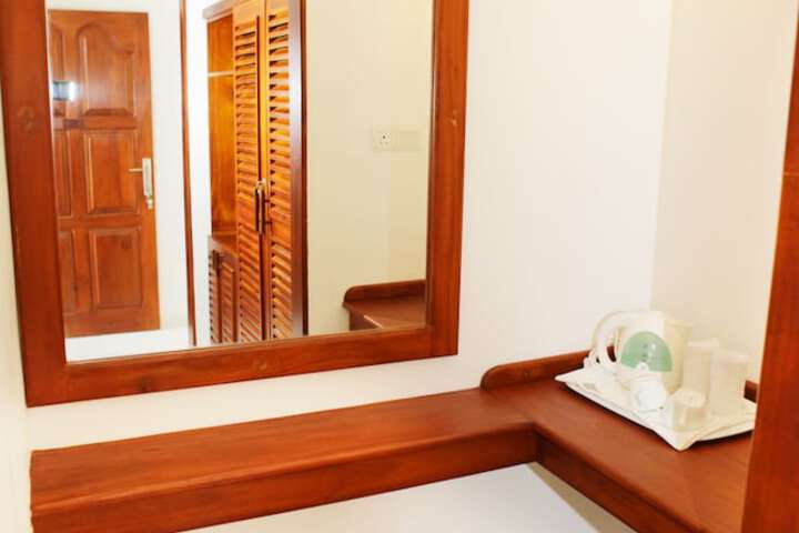 Room 28 of 71