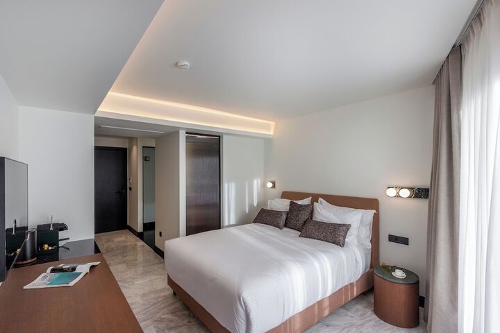 Room 4 of 47
