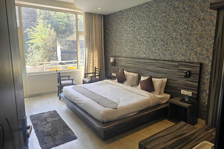 Room 3 of 30