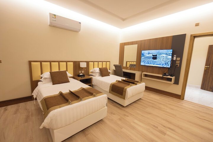 Room 14 of 64