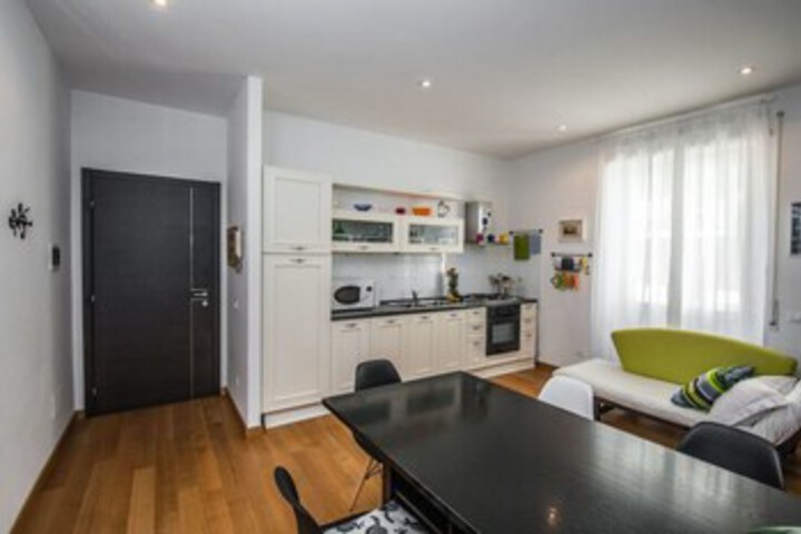 Room 9 of 25