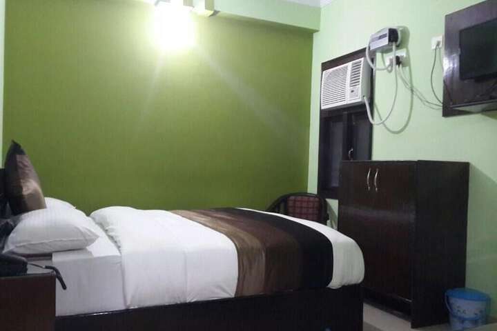 Room 7 of 26