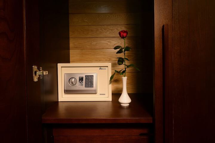 Room 6 of 54