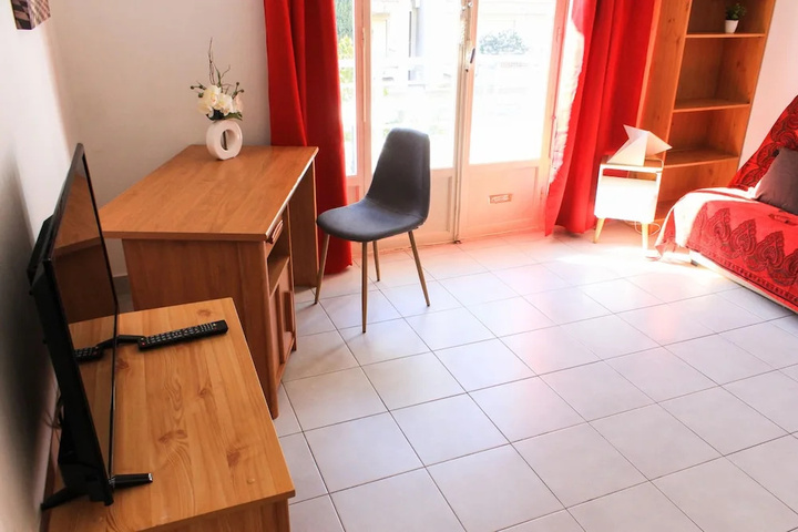 Room 4 of 13