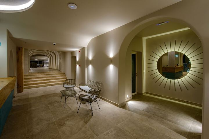 Hotel Interior 98 of 102